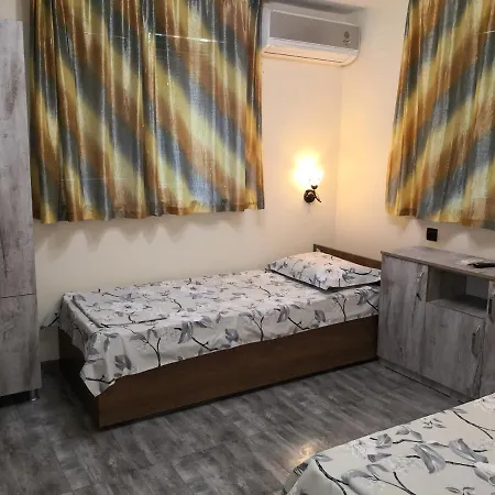 под ореха * Pismenovo
